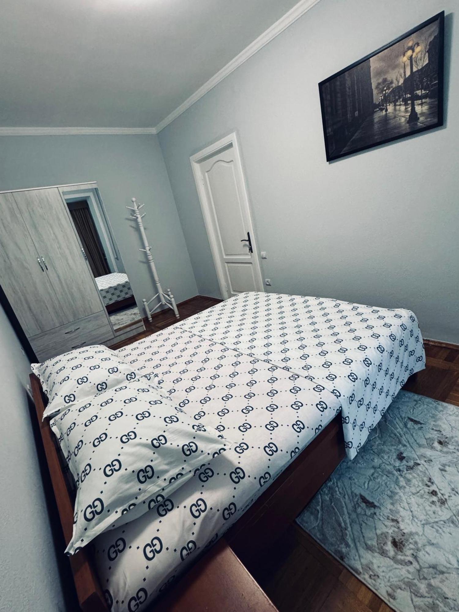 Classic Family Apart In The Center With 4 Rooms タシュケント エクステリア 写真
