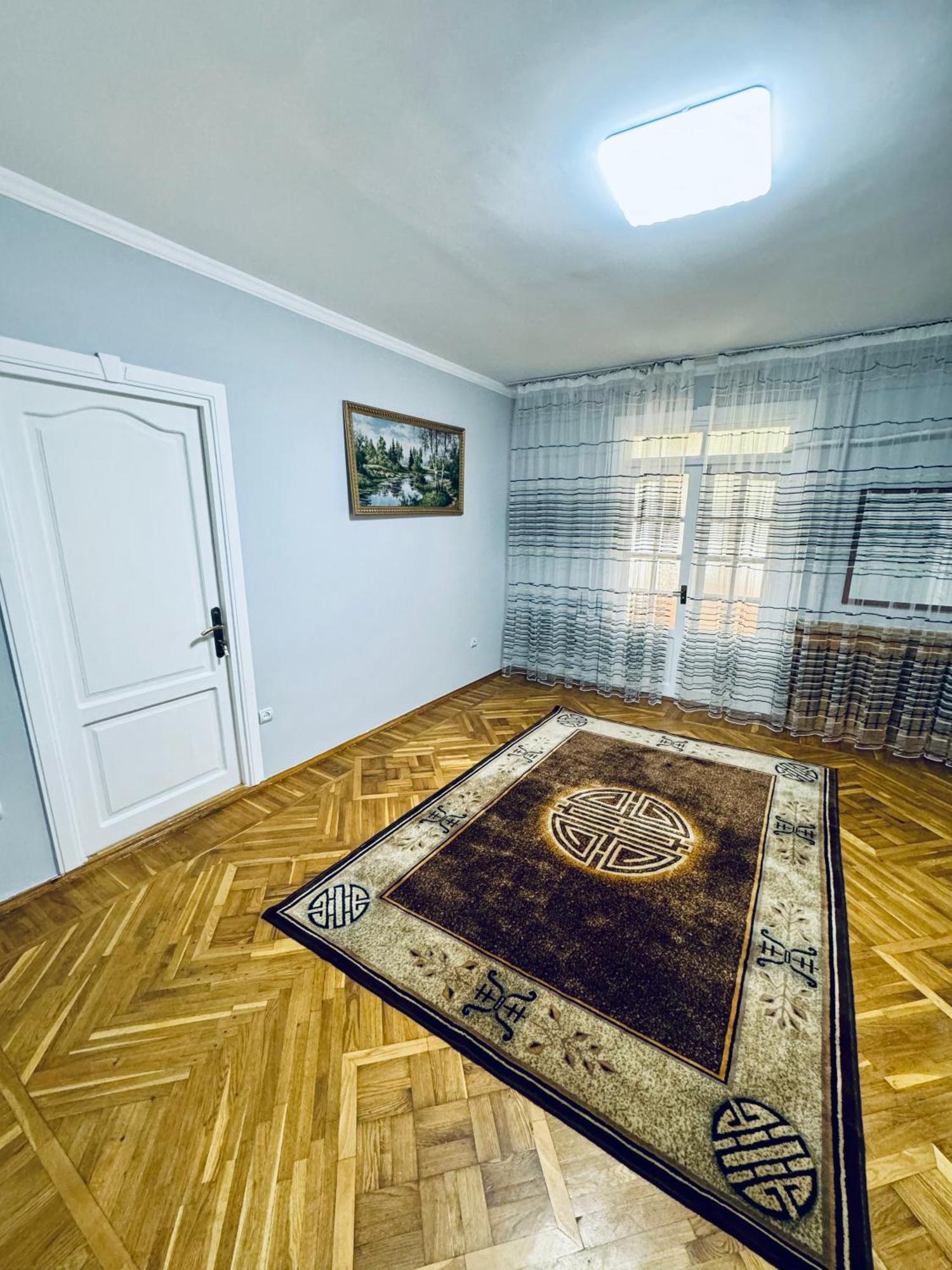 Classic Family Apart In The Center With 4 Rooms タシュケント エクステリア 写真